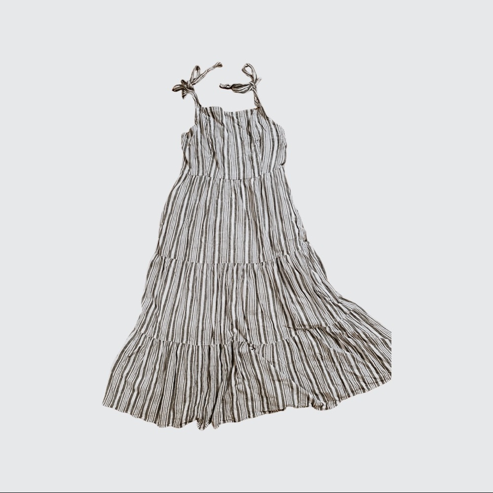 Tie strap maxi (Won’t ship till July- moving)